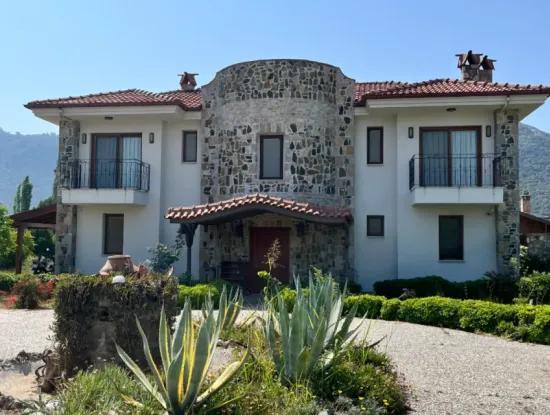 Villa Dash