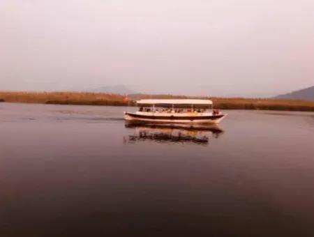 Karaoke In The Lake