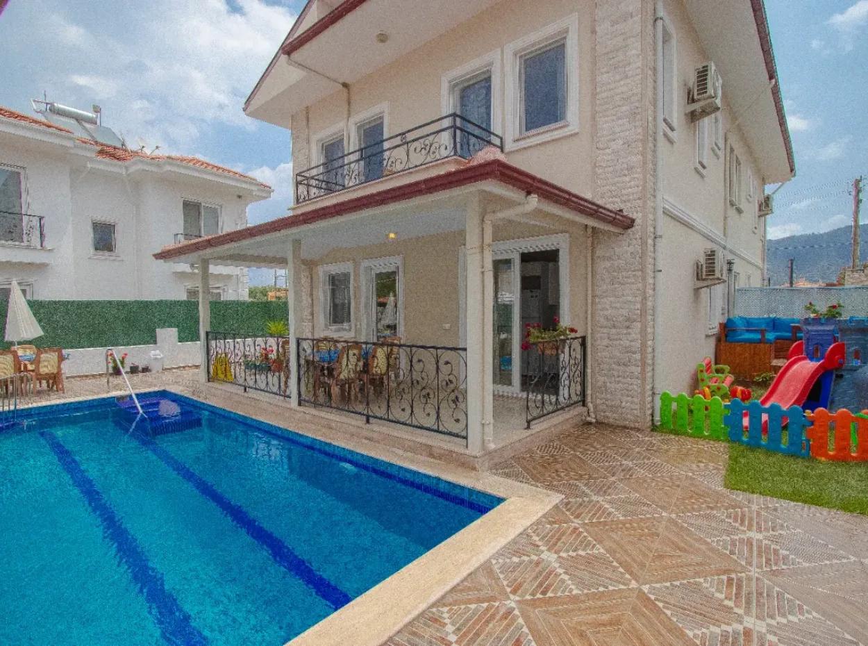 Dalyan'da Yüzme Havuzlu Kiralık Villa