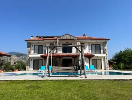 Villa Dash