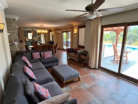 Villa Dash