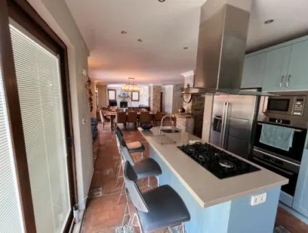 Villa Dash