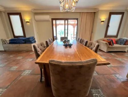 Villa Dash
